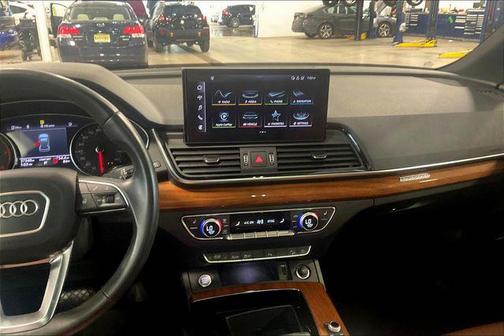 2022 Audi Q5 45 S line Premium
