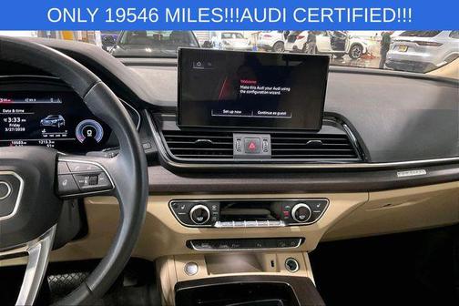 Glacier White Metallic 2023 Audi Q5 45 S line Premium Plus