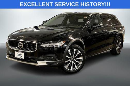 2022 Volvo V90 Cross Country B6