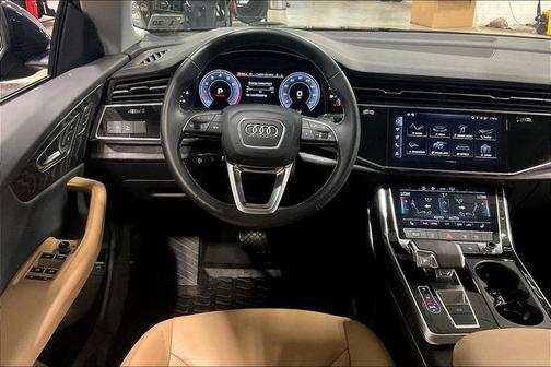 2025 Audi Q8 55 Premium