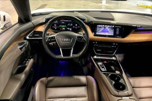 2024 Audi e-tron GT Premium Plus quattro