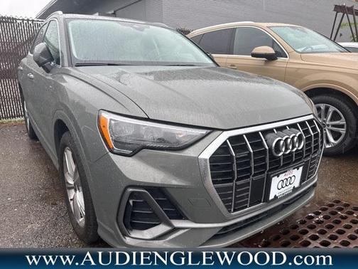 2022 Audi Q3 45 S line Premium