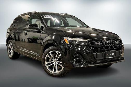 2025 Audi Q7 45 Premium Plus