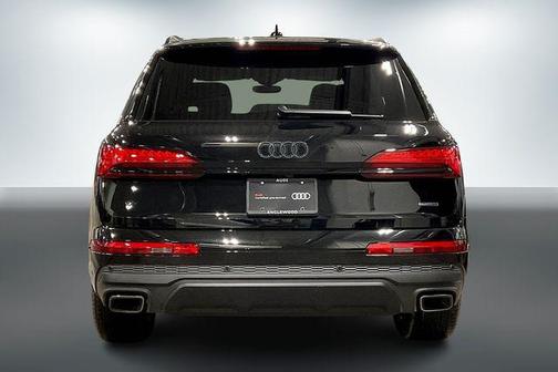 2025 Audi Q7 45 Premium Plus
