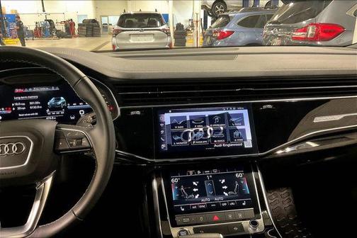 2025 Audi Q7 45 Premium Plus