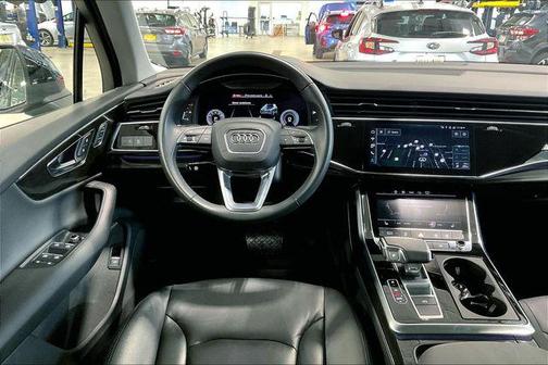 2022 Audi Q7 55 Premium