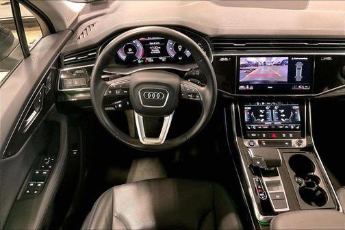 Mythos Black Metallic 2023 Audi Q7 45 Premium Plus