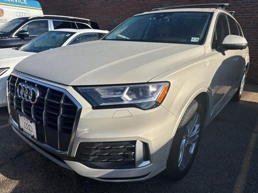 2020 Audi Q7 45 Premium Plus