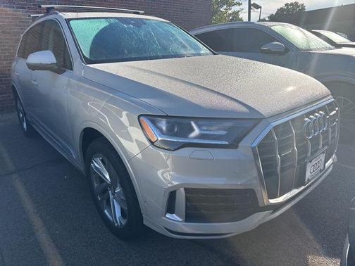 2020 Audi Q7 45 Premium Plus