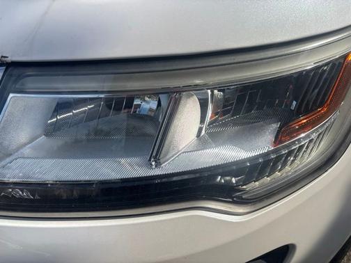 White Platinum Clearcoat Metallic 2018 Ford Explorer Limited