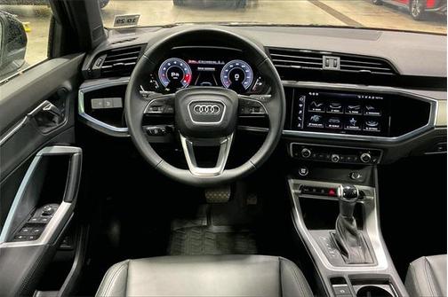2024 Audi Q3 45 S line Premium Plus