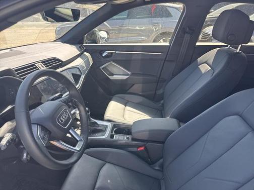 2024 Audi Q3 45 S line Premium Plus