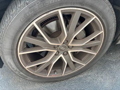 Daytona Gray Pearl 2023 Audi SQ5 Premium Plus