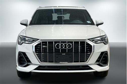 2024 Audi Q3 Premium 45 TFSI S line quattro Tiptronic