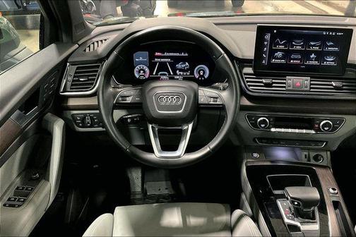 2022 Audi Q5 45 S line Premium Plus