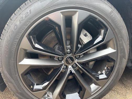 2025 Audi Q7 55 Prestige