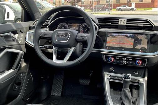 2024 Audi Q3 45 S line Premium Plus