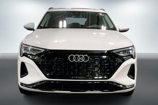 2024 Audi Q8 e-tron Prestige