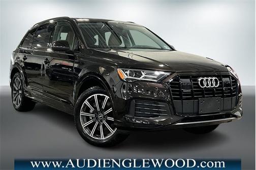 2023 Audi Q7 45 Premium Plus