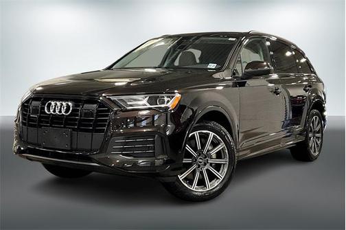 2023 Audi Q7 45 Premium Plus