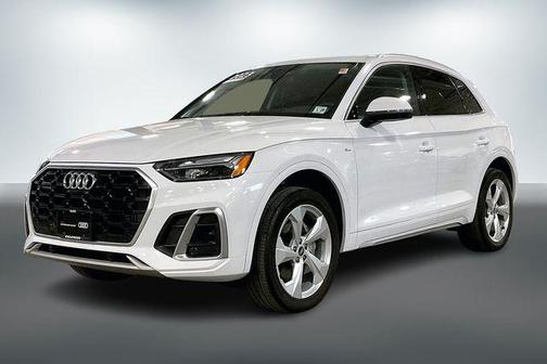Glacier White Metallic 2023 Audi Q5 45 S line Premium Plus