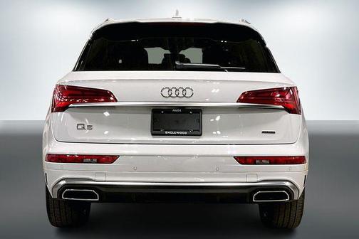 Glacier White Metallic 2023 Audi Q5 45 S line Premium Plus