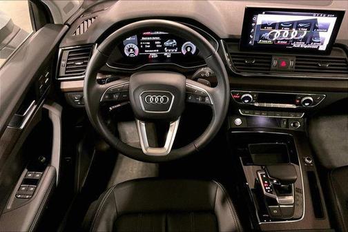 Glacier White Metallic 2023 Audi Q5 45 S line Premium Plus