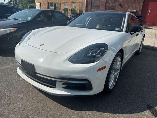 2018 Porsche Panamera Sport Turismo 4S