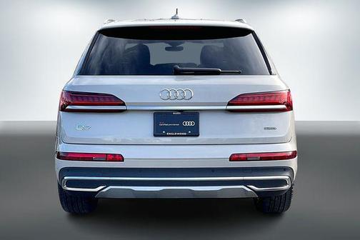2023 Audi Q7 45 Premium