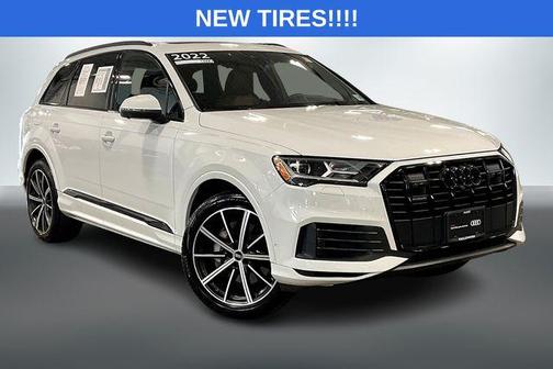 2022 Audi Q7 55 Premium Plus