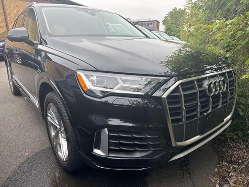 2022 Audi Q7 55 Premium