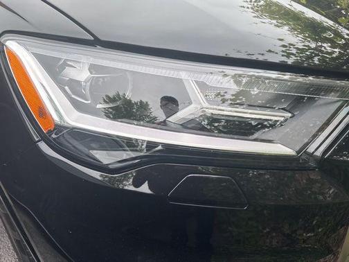 2022 Audi Q7 55 Premium