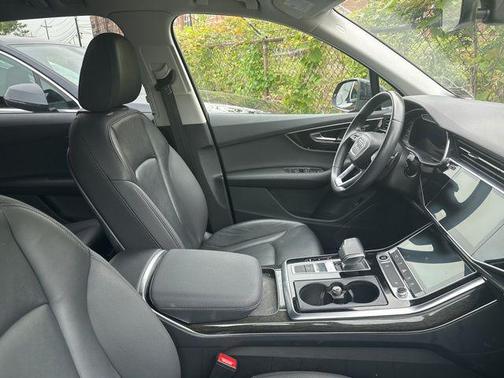 2022 Audi Q7 55 Premium