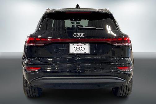 2025 Audi Q6 e-tron Premium Plus quattro