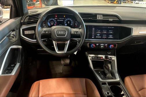 2022 Audi Q3 45 S line Premium
