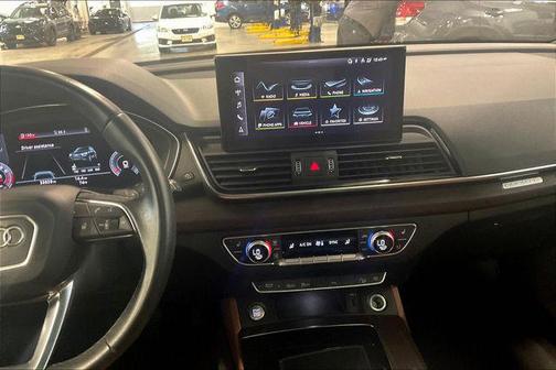 2022 Audi Q5 45 S line Premium Plus