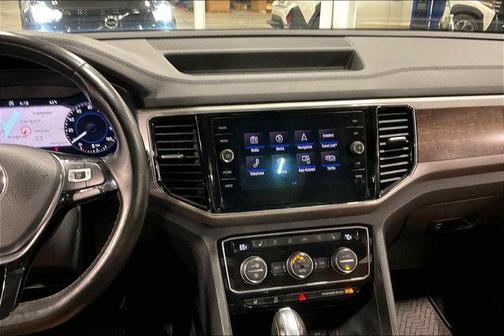 2018 Volkswagen Atlas 3.6L SEL Premium
