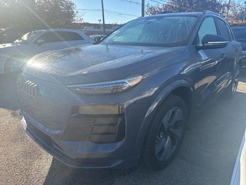 2025 Audi Q6 e-tron Premium Plus quattro