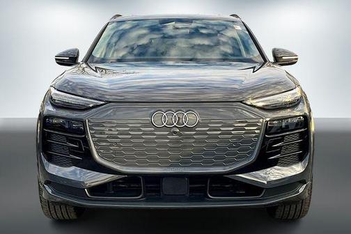 2025 Audi Q6 e-tron Premium Plus quattro