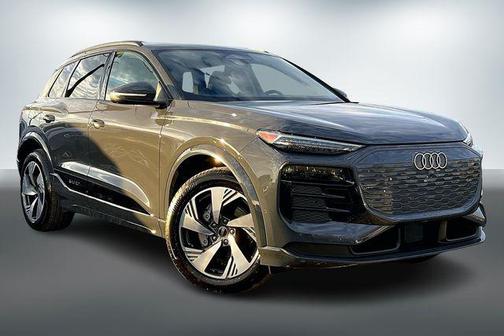 2025 Audi Q6 e-tron Premium Plus quattro