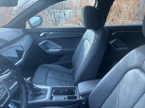 2023 Audi Q3 Premium 45 TFSI S line quattro Tiptronic