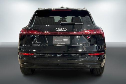 2022 Audi e-tron Premium
