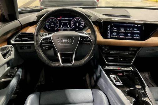 2023 Audi e-tron GT Prestige quattro