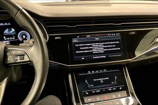 2022 Audi Q7 45 Premium