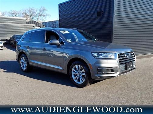 Photo 1 of 31 of 2018 Audi Q7 2.0T Premium Plus