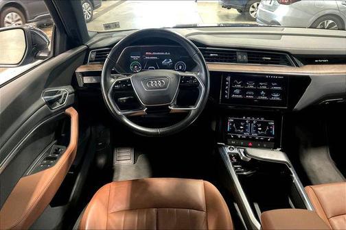 2021 Audi e-tron Premium