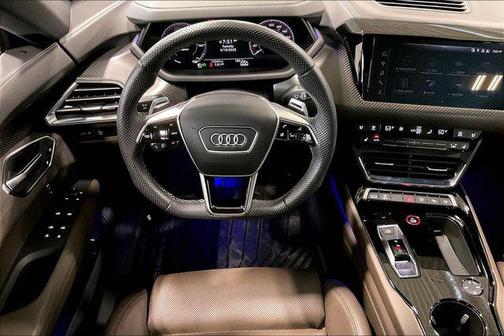 Mythos Black Metallic 2023 Audi e-tron GT Prestige quattro