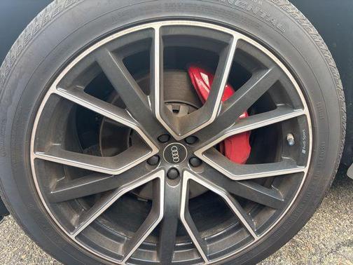 Vicuna Beige Metallic 2023 Audi Q8 55 Premium Plus