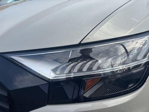 Vicuna Beige Metallic 2023 Audi Q8 55 Premium Plus