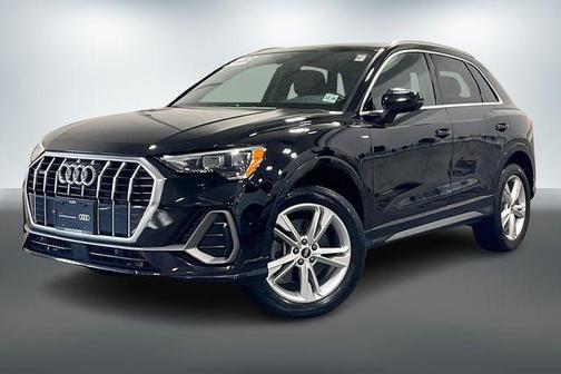 2022 Audi Q3 45 S line Premium
